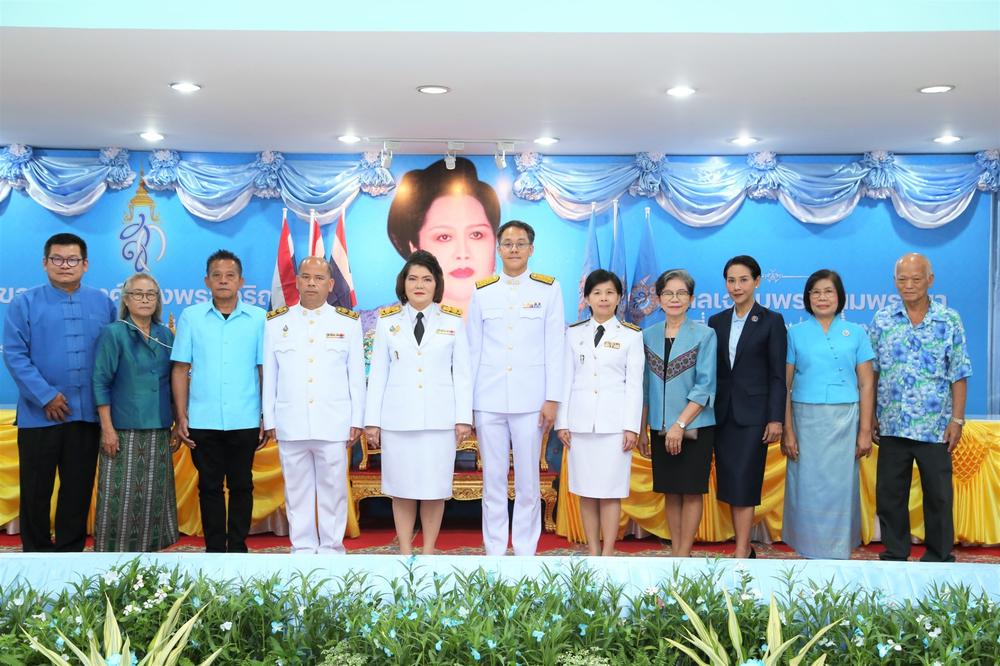 BEC World Joined a Ceremony By Klongtoey District to honor Her Majesty Queen Sirikit the Queen Mother