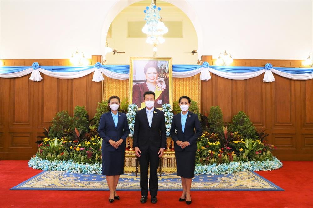 BEC World’s executives and anchors joined a blessing ceremony on the auspicious occasion of the 91st birthday anniversary of Her Majesty Queen Sirikit The Queen Mother